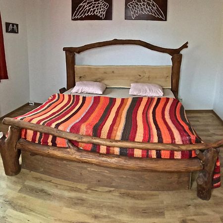 Bike Bistro a penzion U Všech andělů Nove Mesto pod Smrkem Esterno foto