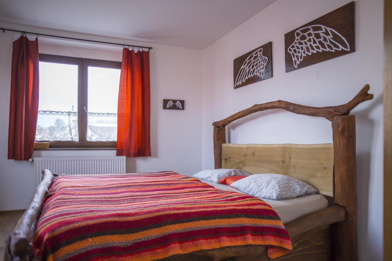 Bike Bistro a penzion U Všech andělů Nove Mesto pod Smrkem Esterno foto