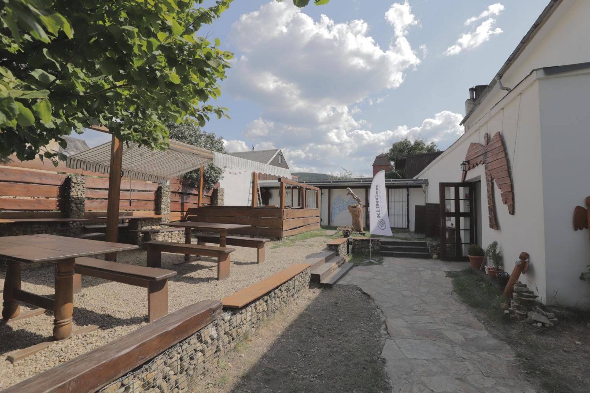Bike Bistro a penzion U Všech andělů Nove Mesto pod Smrkem Esterno foto